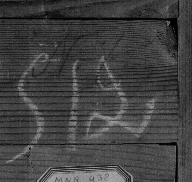 mnr/MNR00939/N 2 en noir et 512 à la craie.JPG